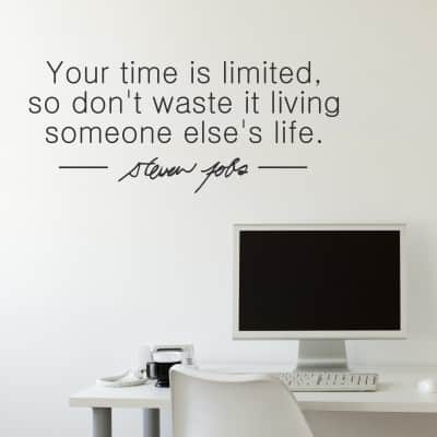 adesivo-murale-frase-steve-jobs-life