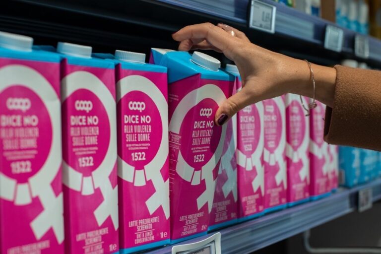 Coop in rosa per la lotta alla violenza sulle donne